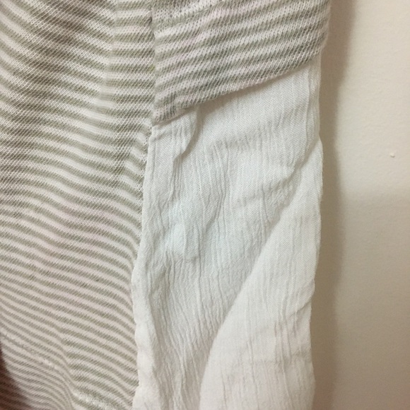 💃FREE WITH PURCHASE💃 Striped Grey Zara Tank Top - Picture 4 of 5